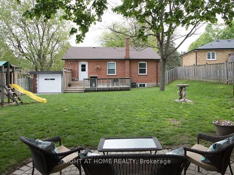 89 Monkswood Cres — Photo 13