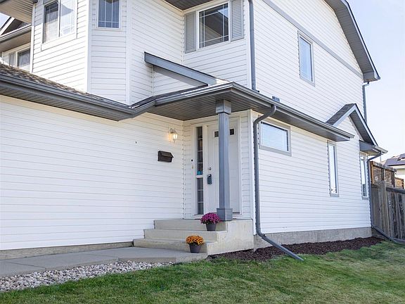 3rd image of 3575 McLean Cres SW