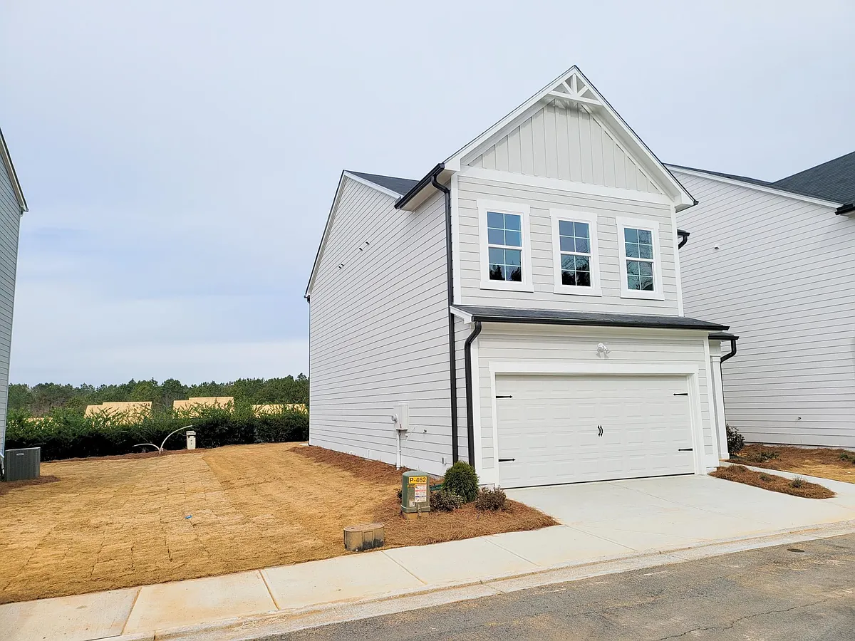 Building Photo - 136 Millers Ln