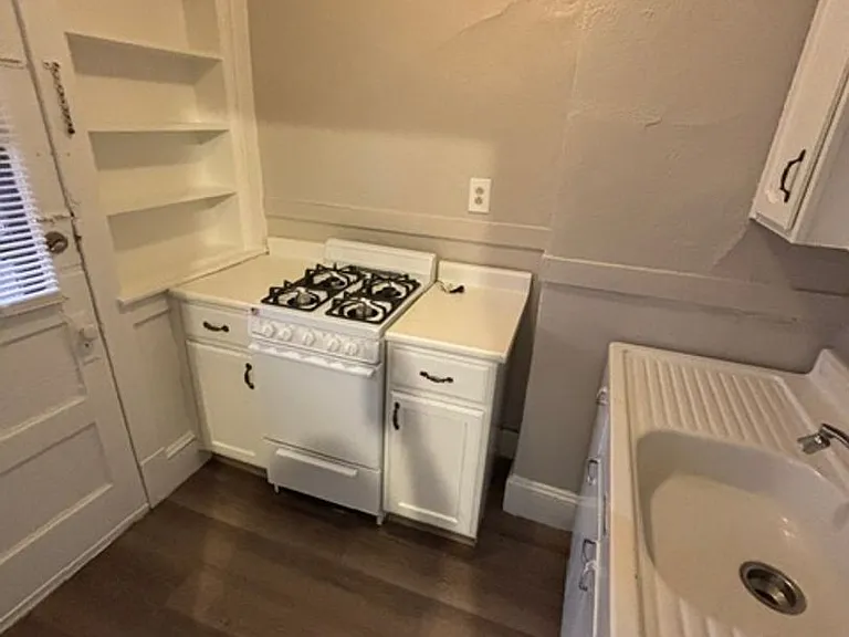 91 E Park St — Photo 2