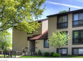 6330 Greenwood Pkwy APT 105, Northfield, OH 44067