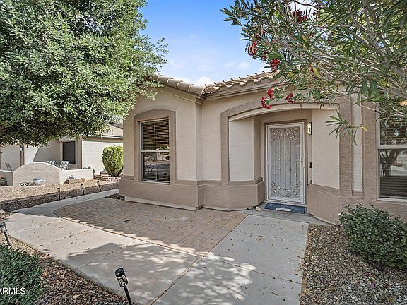 2nd image of 3211 E GLENEAGLE Drive