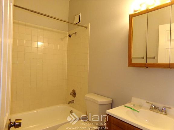 2nd image of 3633 W Dickens Ave #2A