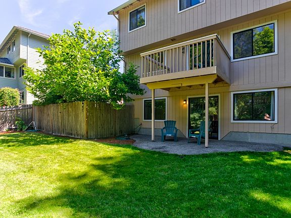 4th image of 3215 Woodland Dr SW