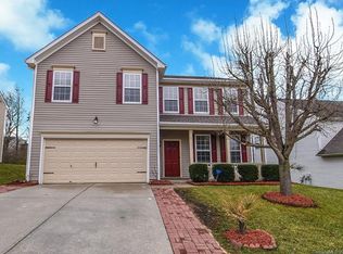 8233 Weeping Fig Ln, Charlotte, NC 28215