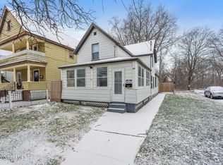 1102 Cutler St, Schenectady, NY 12303