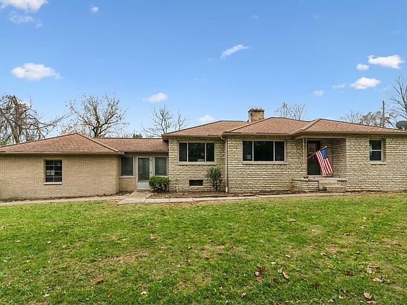 3rd image of 831 Highland Dr