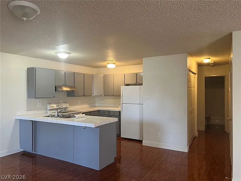 1337 Kari Lee Ct #B — Photo 6