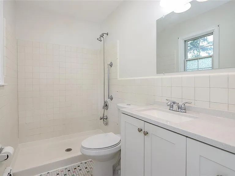 Gables Ct — Photo 12