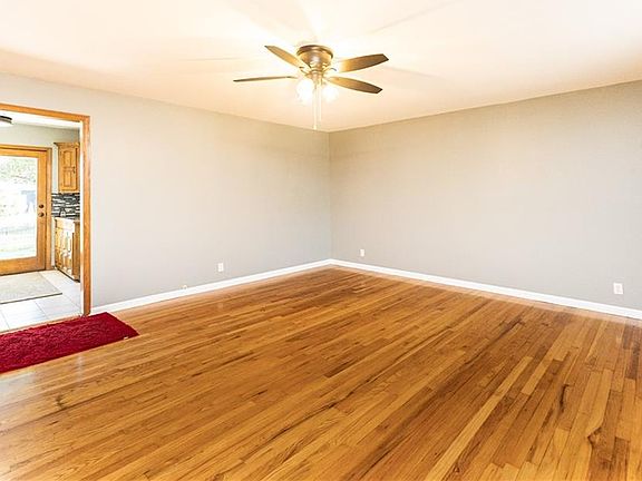 3rd image of 2819 Messanie St