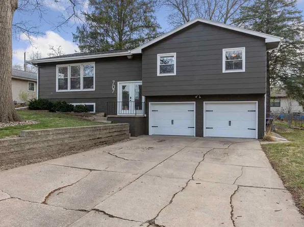 707 14th Ave, Coralville, IA 52241