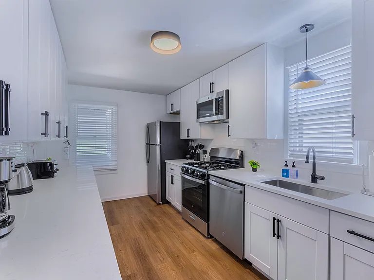 3216 Jasper Park — Photo 14
