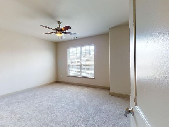 4th image of 559 Liberty St #1204RF