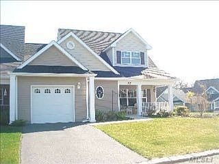 2nd image of 52 Stoneleigh Dr
