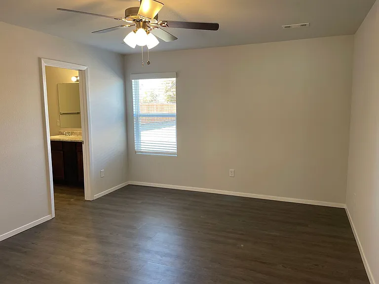 721 Belhaven Rd — Photo 4