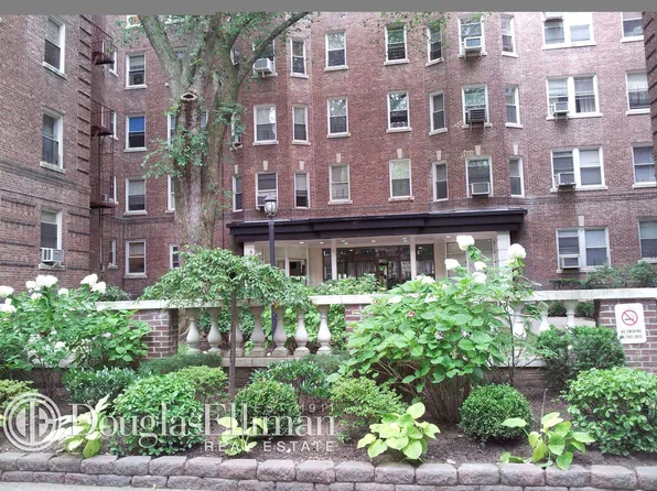 1615 Avenue I image 1 of 1