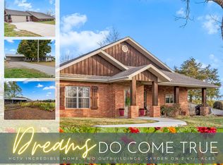 839 Old Wilderness Road, Reeds Spring, MO 65737