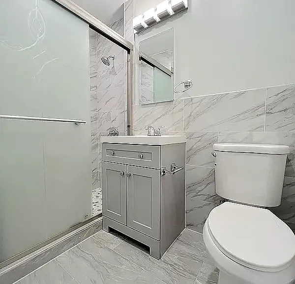 27-05 Astoria Blvd #2H — Photo 3
