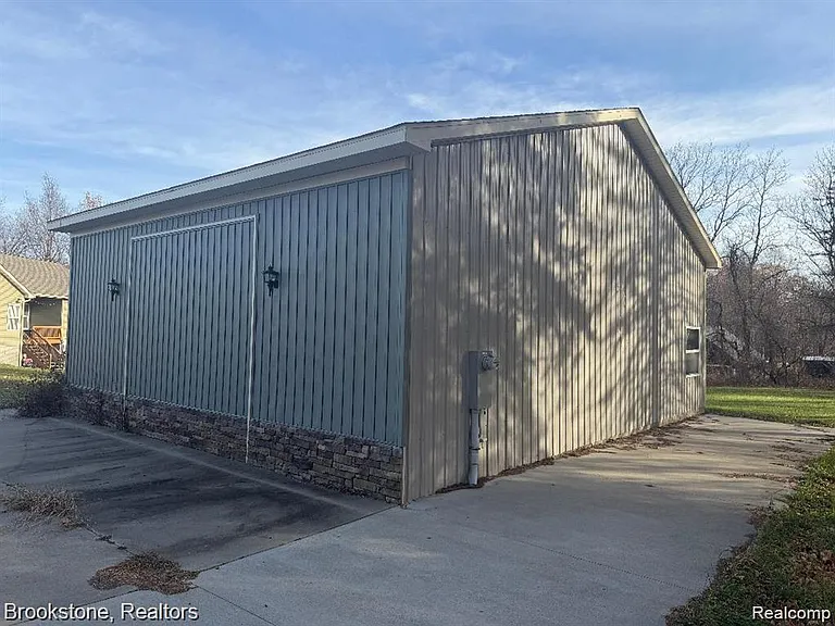 2248 Granger Rd — Photo 9