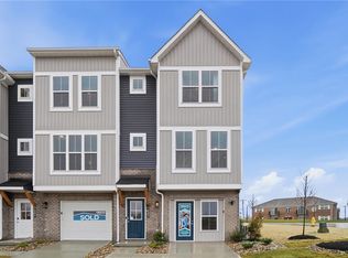 602 Brightview Pl #34, Forest Park, OH 45240