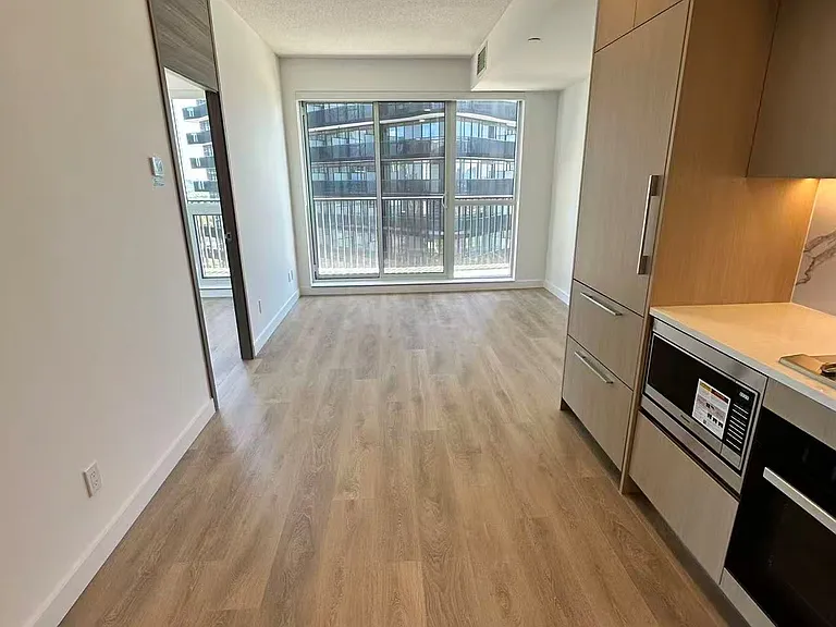 75 Billes Hts #1811 — Photo 4