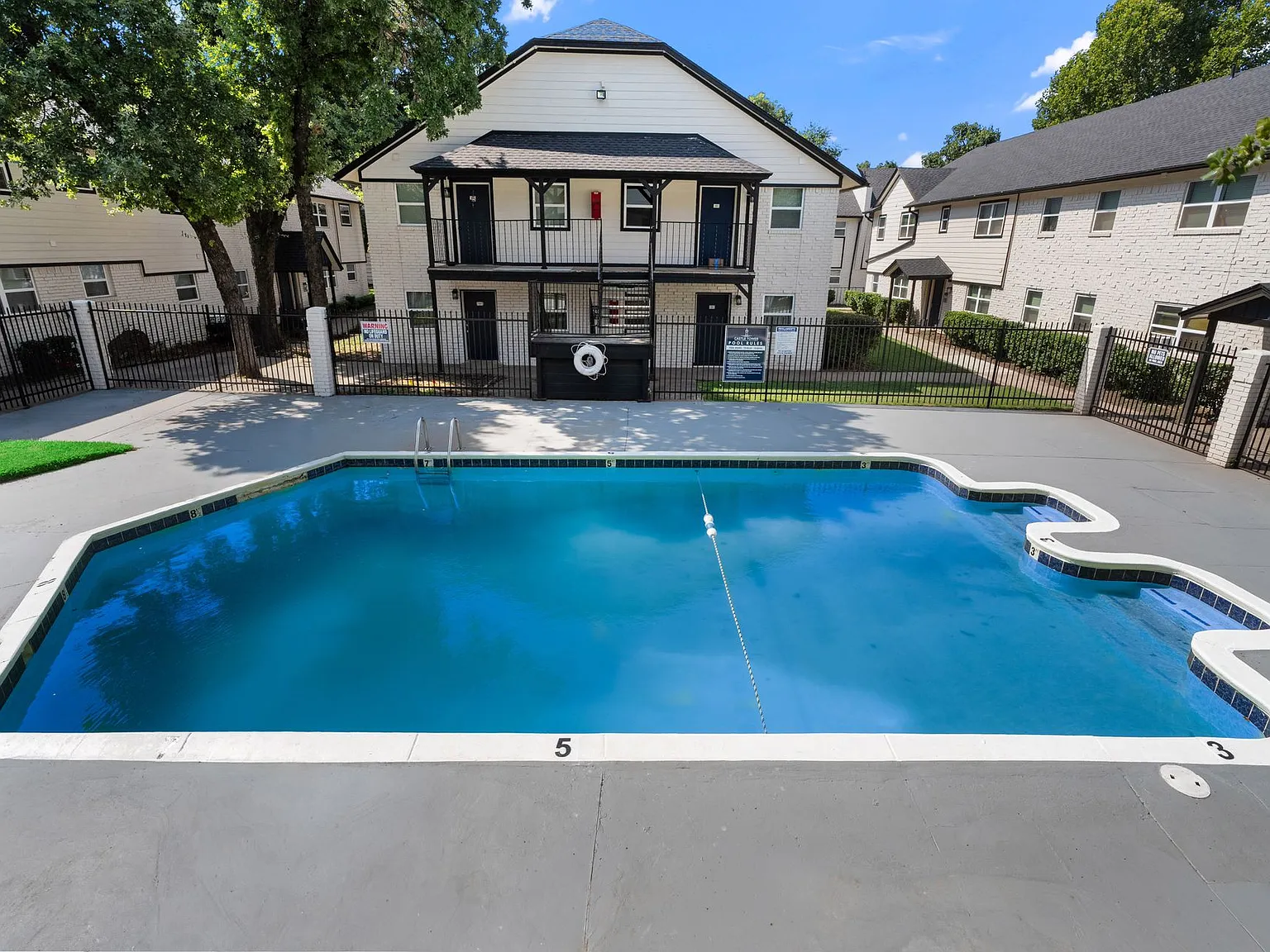 Castle Tower Apartments | Renovated Homes in Northwest Oklahoma City — Photo 2