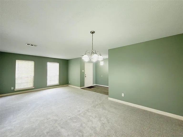 3115 Astor Ct — Photo 6