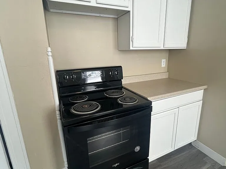 235 Emming St — Photo 13