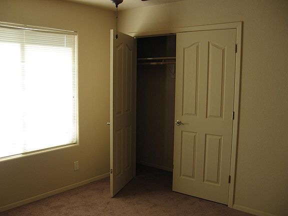 4th image of 508 Los Pinos St