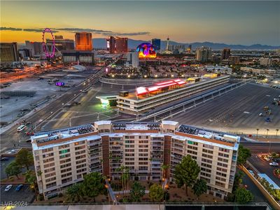 205 E Harmon Ave APT 1006, Paradise Town, NV, 89169