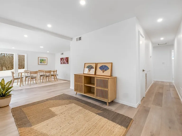 561 Beechwood St #SF — Photo 27