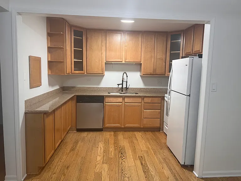 440 E Osage Ln #2A — Photo 5