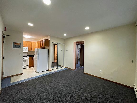 4th image of 525 University Ave SE APT 2