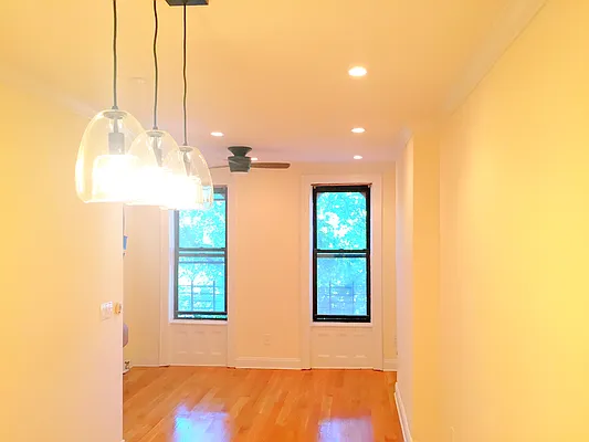 Rented by Rapid Realty Cobble Hill | media 14