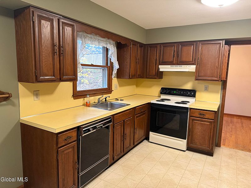 5th image of 4004 Lynwood Court