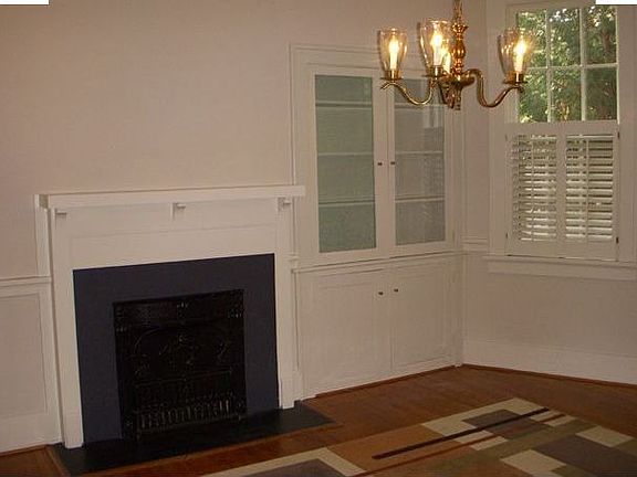 Dining Room with working fireplace - large enough to seat 16 for a dinner!