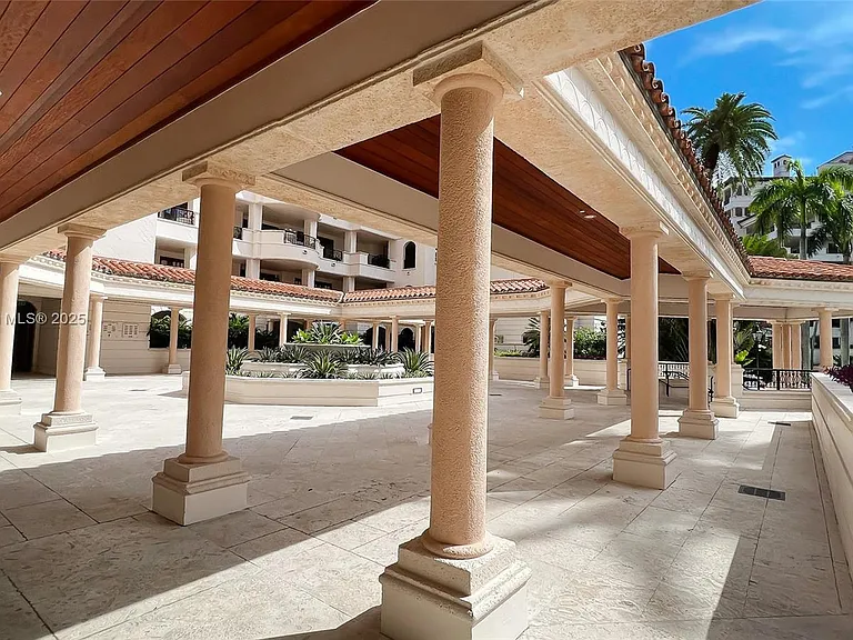 7241 Fisher Island Dr #7241 — Photo 50