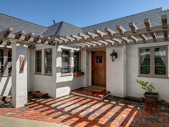 5th image of 864 Victoria Dr