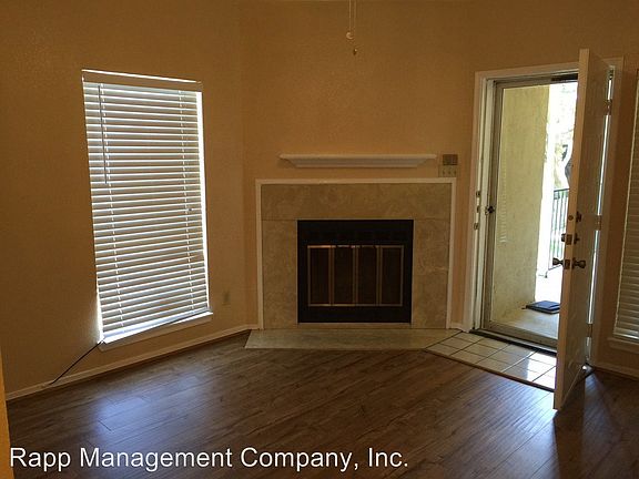 4th image of 921 Marine Dr APT 213