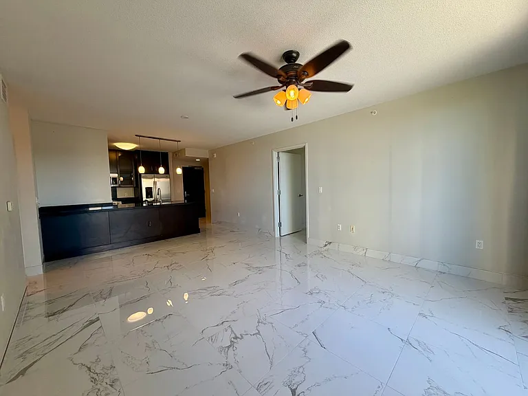 1189 Waimanu St #703 — Photo 3