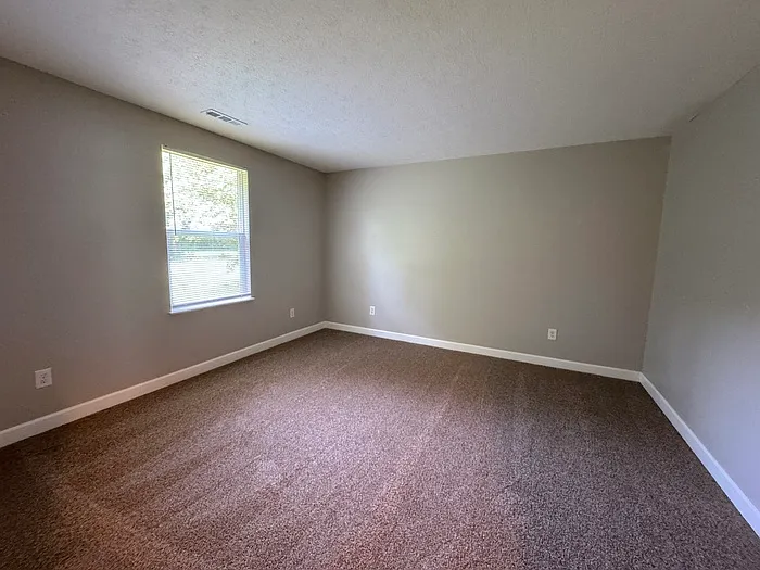 697 Kenny Ln — Photo 15