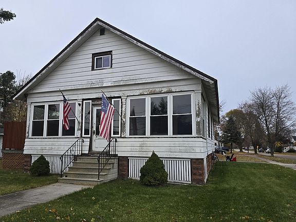 2nd image of 728 S 8th Ave