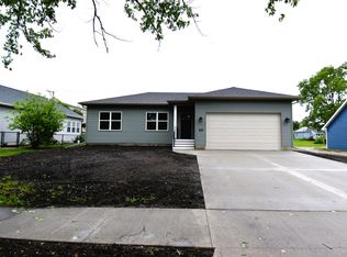 1112 W 4th St, Boone, IA 50036