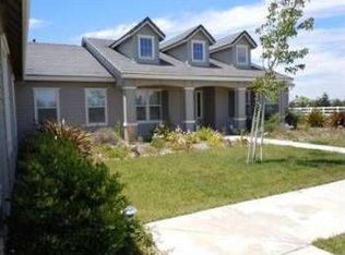 10140 Atlantis Dr, Elk Grove, CA 95624