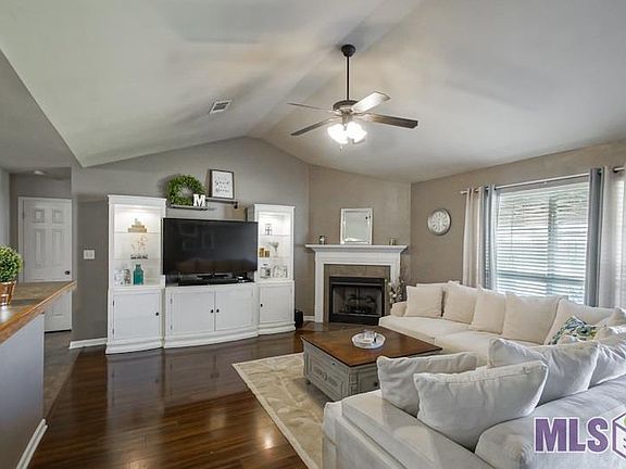 4th image of 26087 Wimbledon Ave