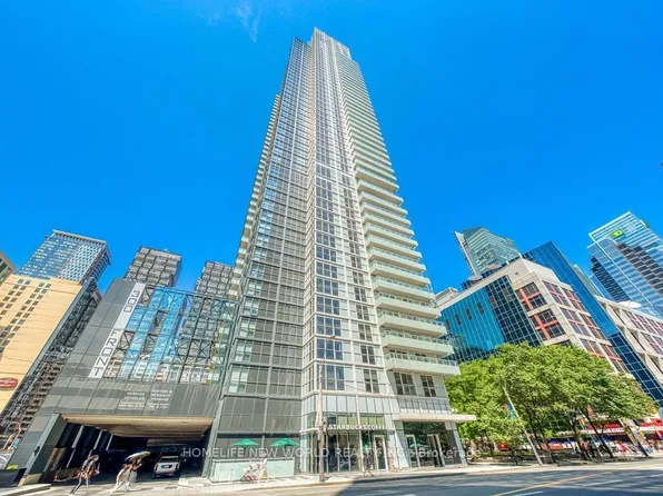 300 Front St W #4406, Toronto, ON M5V 0E9