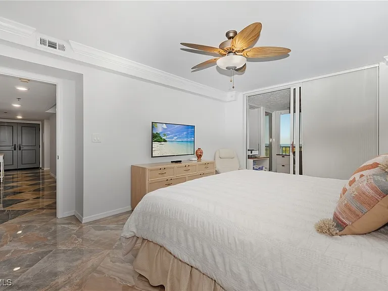 6585 Nicholas Blvd #703 — Photo 31