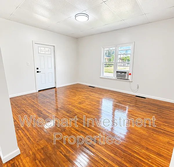 614 N Metcalf St — Photo 4