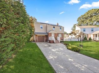 132 Nassau Street, Elmont, NY 11003