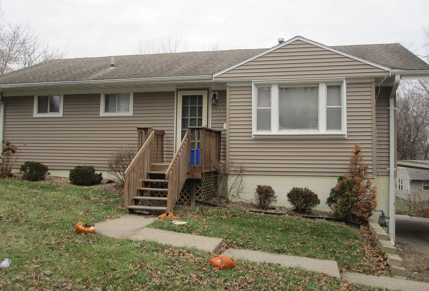 West Side Iowa City Home | Large Yard + In-Unit Laundry — Photo 1